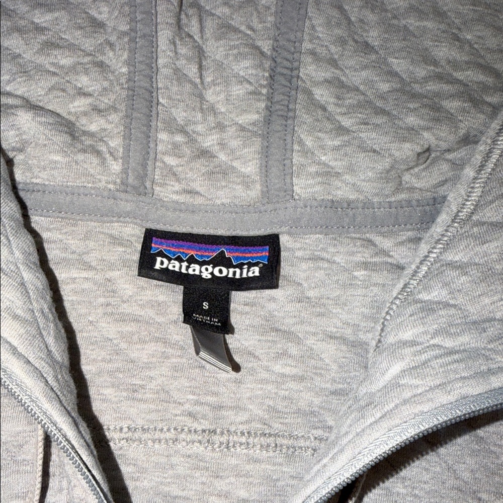 Patagonia Light Gray Quilted Hoodie - Picture 3 of 4